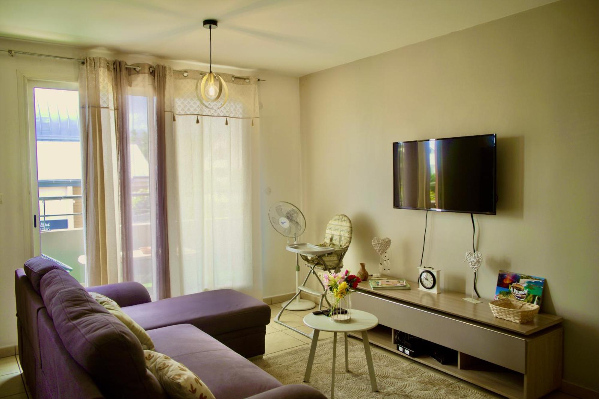 Appartement Les Balcons Du Theatre à Saint-Gilles Les Bains Extérieur photo